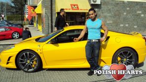 nn contano i soldi - nn  conta la bellezza ,,- ma conta una persona con la testa---- ( io lascio la vita va come va ,,?? ) tante volte ho pianto nella mia vita, perche il cuore nn mi lascia stare ,,,,,,, cmq
