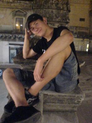 Z milo przejemnoscia poznam nowe osoby pisz jesli chcesz mnie poznac 